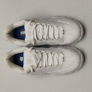 K-Swiss Women's ST329 CMF Sneaker